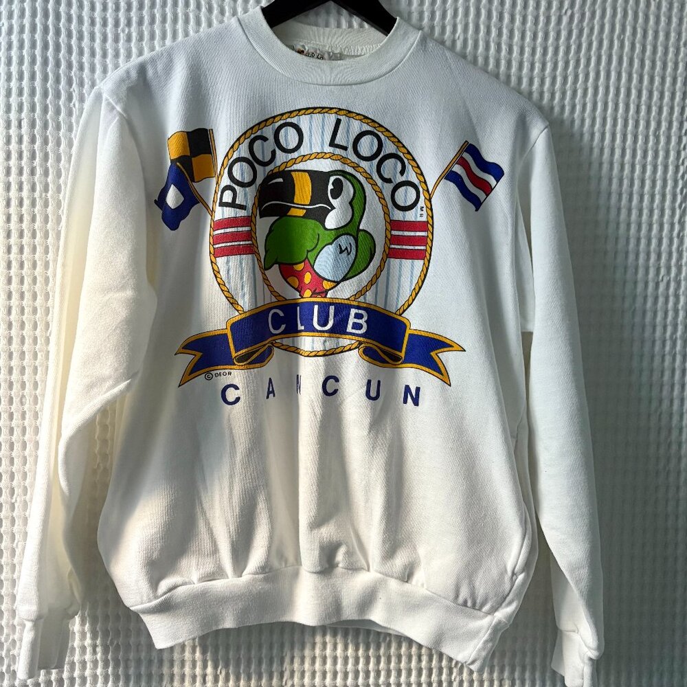 Vtg Poco Loco Club Cancun white sweatshirt with pockets women's small/medium